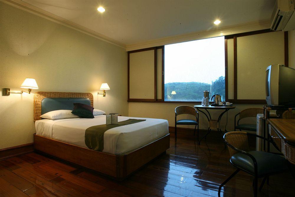 The Legend Palawan Hotel Puerto Princesa Luaran gambar