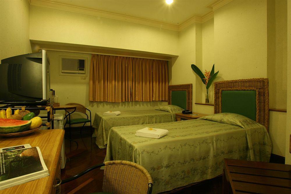The Legend Palawan Hotel Puerto Princesa Luaran gambar