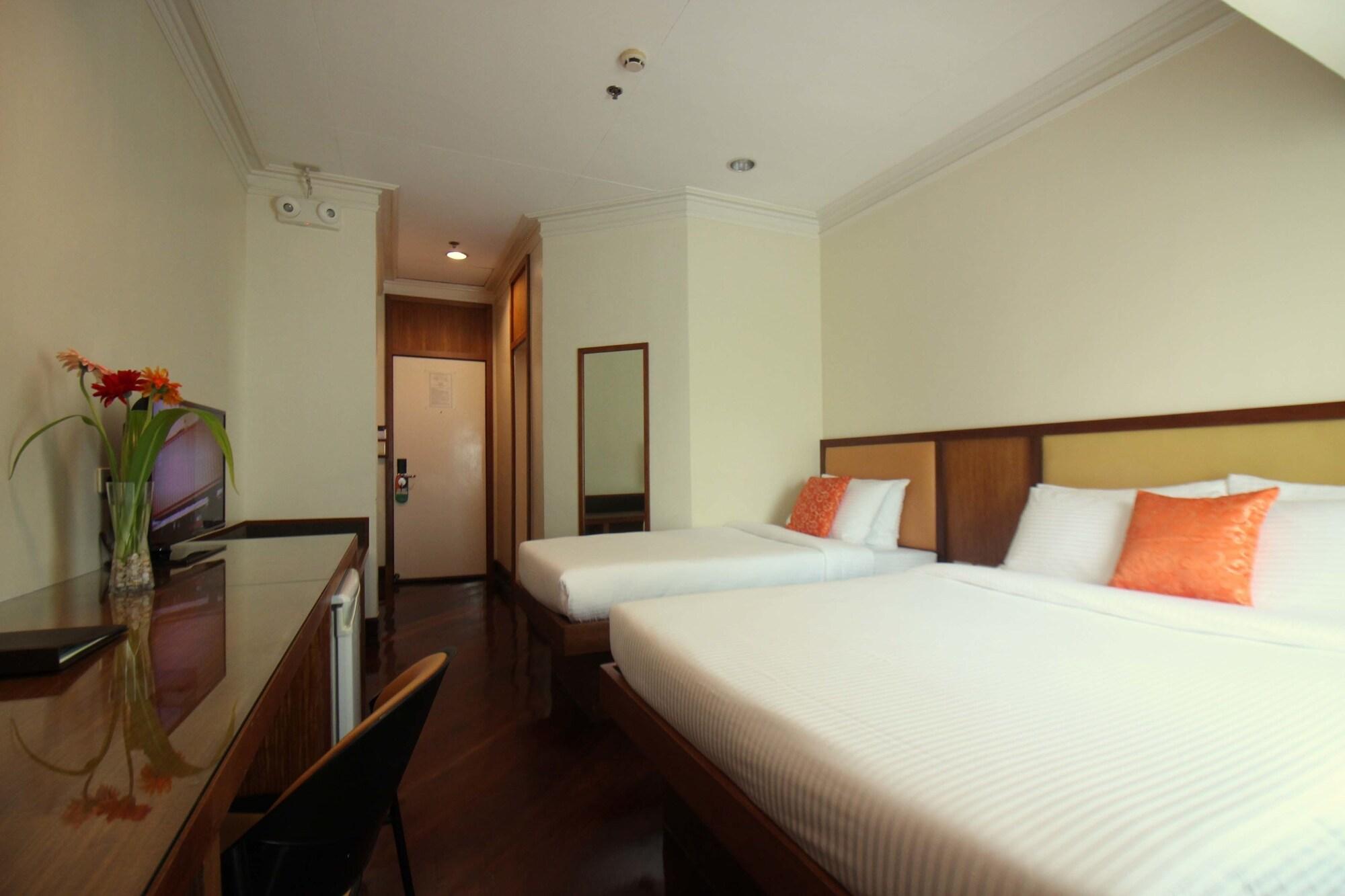 The Legend Palawan Hotel Puerto Princesa Luaran gambar
