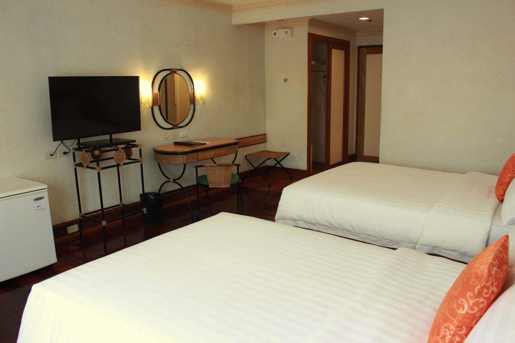 The Legend Palawan Hotel Puerto Princesa Luaran gambar