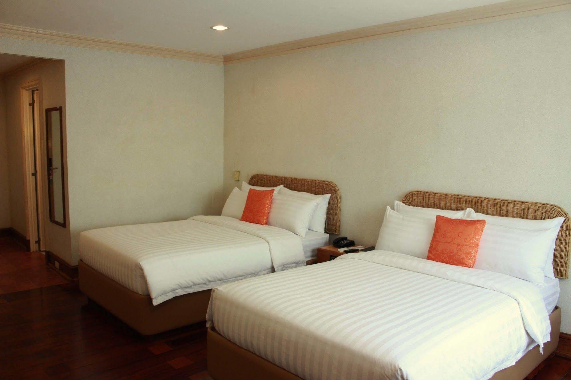 The Legend Palawan Hotel Puerto Princesa Luaran gambar