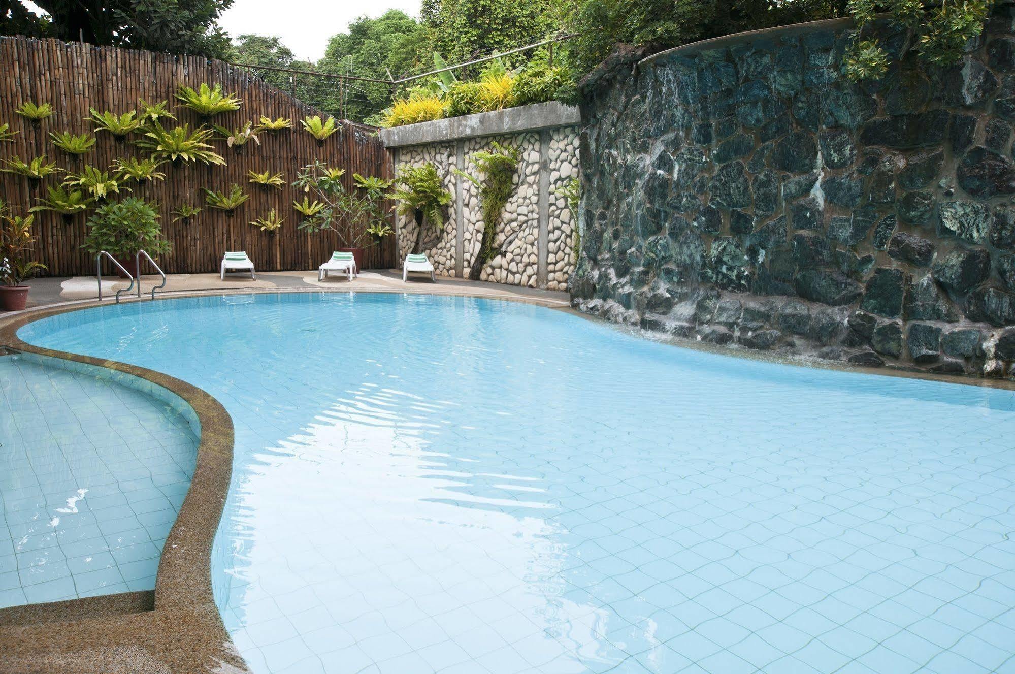 The Legend Palawan Hotel Puerto Princesa Luaran gambar